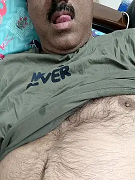 moonflower25 online show from February 2026 01:39:02 AM