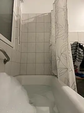 Emilia Mausi online show from February 2026 08:05:01 PM