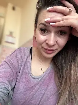 Snapshot of iSelena chatting on March 2026 09:15:02 AM iSelena online show from March 2026 09:15:02 AM