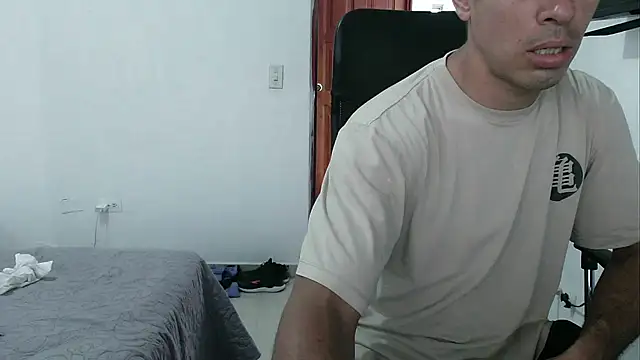 Snapshot of mckanna chatting on October 2025 07:44:02 PM mckanna online show from October 2025 07:44:02 PM