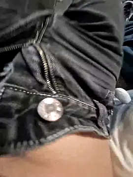 Leon-pervboy online show from February 2026 04:03:02 PM