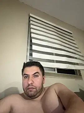 Snapshot of raulgzz4 chatting on July 2026 06:09:01 AM raulgzz4 online show from July 2026 06:09:01 AM
