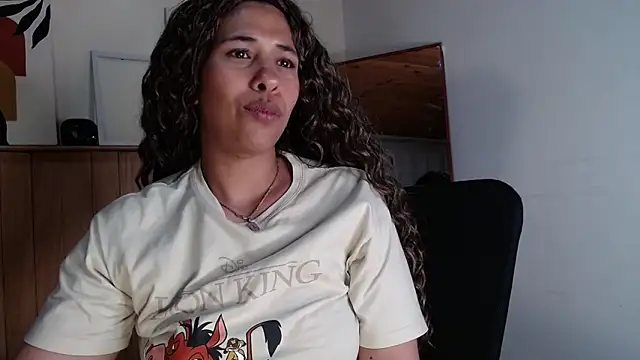 IVONNE COLLINS33 online show from October 2025 03:50:02 AM