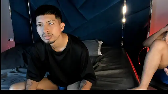 AxelAndJeremy online show from November 2025 03:40:01 AM