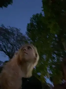 Snapshot of Bruna551 chatting on October 2025 09:12:02 PM Bruna551 online show from October 2025 09:12:02 PM