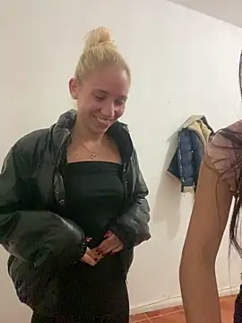 Snapshot of Bruna551 chatting on November 2025 11:15:01 PM Bruna551 online show from November 2025 11:15:01 PM