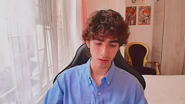 Nude Boy18 online show from October 2025 06:52:02 PM