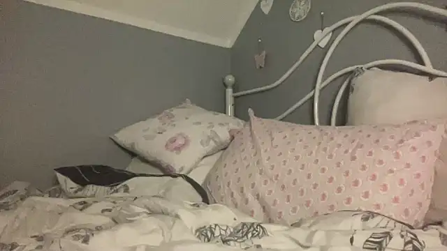 Littlelilly888 online show from August 2026 09:42:02 PM