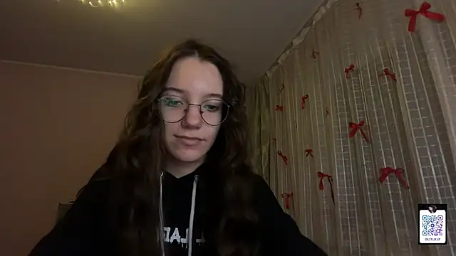 Snapshot of Vietero chatting on May 2026 08:14:02 PM Vietero online show from May 2026 08:14:02 PM