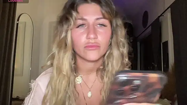 GoddessDove online show from April 2026 12:17:01 PM