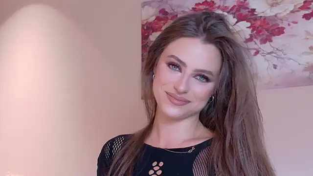 Snapshot of Sienna_Voss chatting on June 2026 08:47:01 PM Sienna Voss online show from June 2026 08:47:01 PM