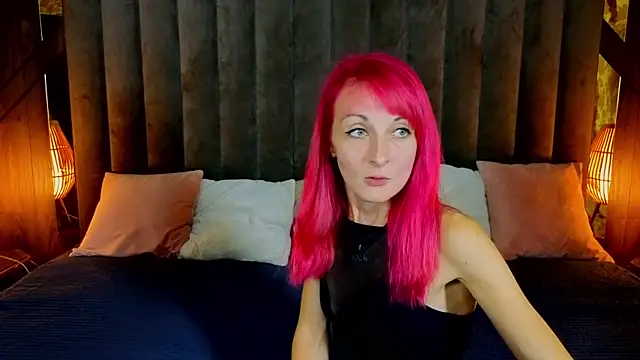 Snapshot of BrandyBloom chatting on September 2025 07:30:02 PM BrandyBloom online show from September 2025 07:30:02 PM