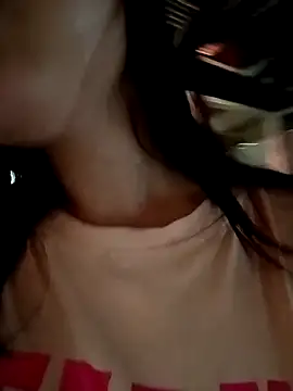 XoiXoi232 online show from April 2026 01:47:02 AM