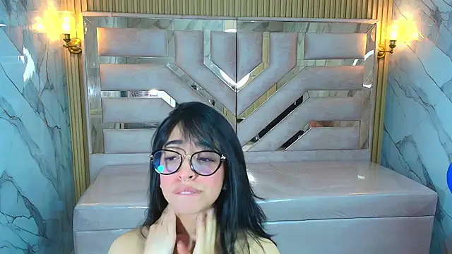 Snapshot of zoe_r_ chatting on October 2025 03:16:01 AM zoe r online show from October 2025 03:16:01 AM
