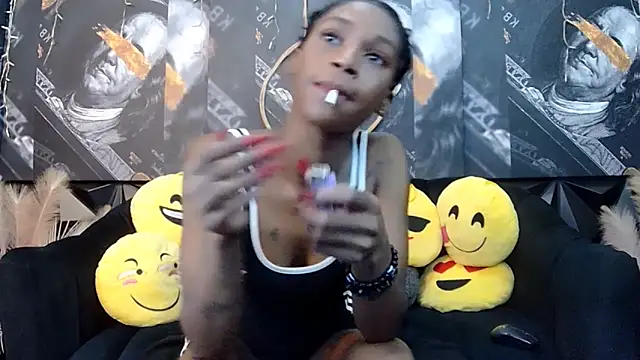 Snapshot of Lilmisbaddyxxx chatting on February 2026 05:20:02 PM Lilmisbaddyxxx online show from February 2026 05:20:02 PM