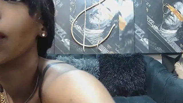 Snapshot of Lilmisbaddyxxx chatting on May 2026 11:11:01 PM Lilmisbaddyxxx online show from May 2026 11:11:01 PM