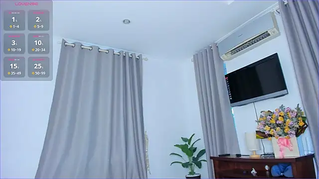 Amy Loveme online show from November 2025 12:22:02 AM