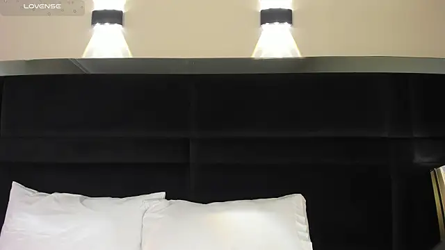 Snapshot of CarolineLee_ chatting on July 2026 10:36:01 PM CarolineLee online show from July 2026 10:36:01 PM