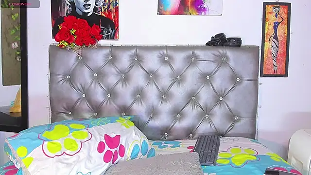 Snapshot of IviMiller@xh chatting on March 2026 12:44:01 PM IviMillerxh online show from March 2026 12:44:01 PM