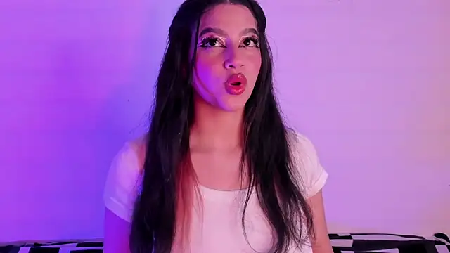 Snapshot of Megan_Luxe chatting on February 2026 07:01:01 AM Megan Luxe online show from February 2026 07:01:01 AM