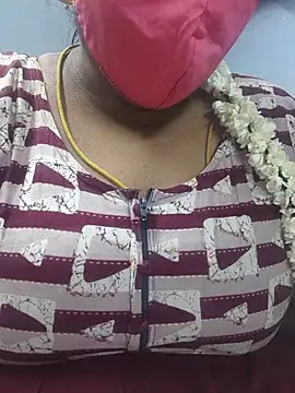 Snapshot of TAMIL_ELAKKIYA chatting on July 2026 11:26:01 PM TAMIL ELAKKIYA online show from July 2026 11:26:01 PM