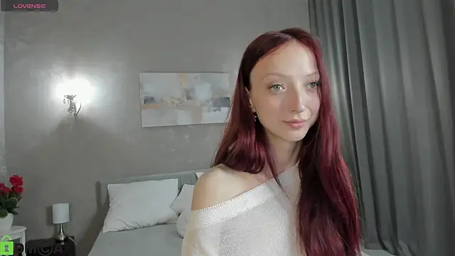 Snapshot of Daria_J chatting on June 2026 04:04:01 AM Daria J online show from June 2026 04:04:01 AM