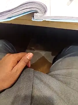 hotboy43339 online show from January 2026 02:47:02 AM