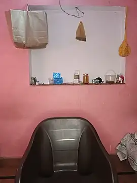 Snapshot of MEERAcle chatting on June 2026 01:28:02 AM MEERAcle online show from June 2026 01:28:02 AM