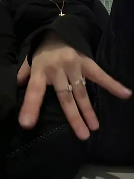 Only April online show from March 2026 05:13:01 AM