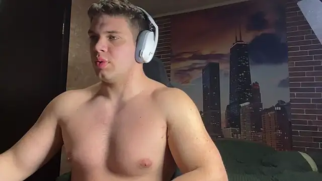 Snapshot of MusclePhantom chatting on April 2026 08:44:01 PM MusclePhantom online show from April 2026 08:44:01 PM