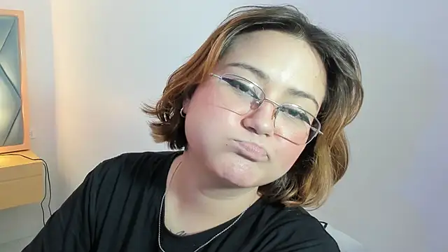 isa grey  online show from November 2025 12:58:01 AM