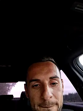 Necunoscutul001 online show from September 2025 04:12:02 AM