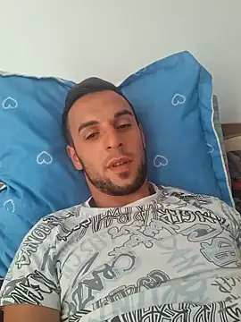 Necunoscutul001 online show from September 2025 06:46:02 AM