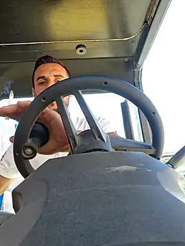 Necunoscutul001 online show from September 2025 10:16:02 AM