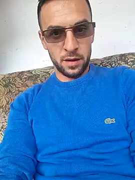 Necunoscutul001 online show from October 2025 12:17:01 PM