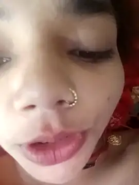 Snapshot of Hitsda chatting on October 2025 12:21:02 AM Hitsda online show from October 2025 12:21:02 AM