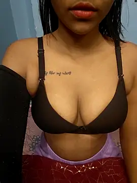 Ema-01 online show from October 2025 05:22:02 PM