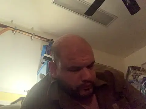 Snapshot of shakeweight chatting on February 2026 09:24:02 AM shakeweight online show from February 2026 09:24:02 AM