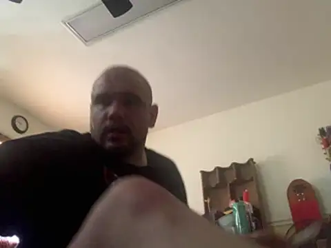 Snapshot of shakeweight chatting on March 2026 06:34:01 PM shakeweight online show from March 2026 06:34:01 PM