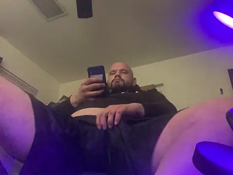 Snapshot of shakeweight chatting on April 2026 11:15:01 AM shakeweight online show from April 2026 11:15:01 AM