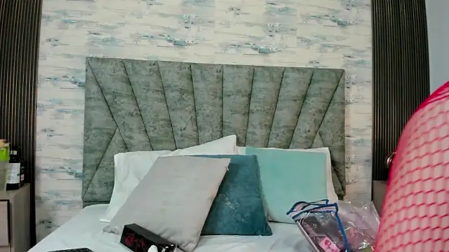 ShanelEvans online show from December 2025 06:13:02 PM