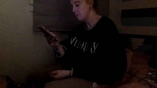 Snapshot of Bellababexox chatting on May 2026 12:18:01 AM Bellababexox online show from May 2026 12:18:01 AM
