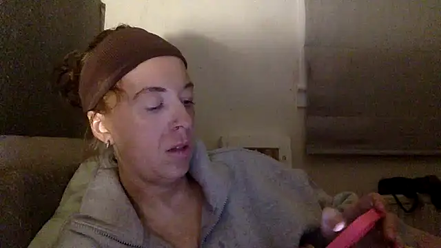 Snapshot of Bellababexox chatting on June 2026 02:24:02 AM Bellababexox online show from June 2026 02:24:02 AM