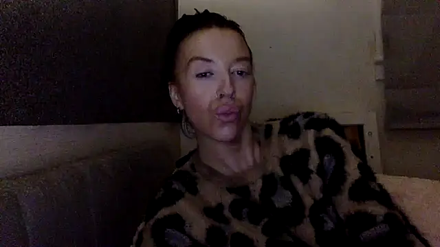 Snapshot of Bellababexox chatting on July 2026 04:19:01 AM Bellababexox online show from July 2026 04:19:01 AM