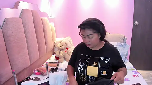 AndreaSweet2 online show from December 2025 07:33:02 PM