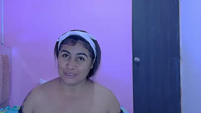 Snapshot of AndreaSweet2 chatting on July 2026 07:52:02 PM AndreaSweet2 online show from July 2026 07:52:02 PM