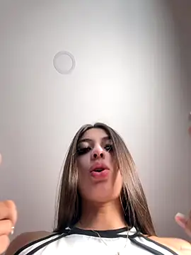 Mavii  online show from September 2025 06:46:02 PM