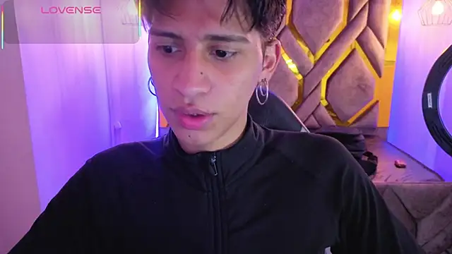 Snapshot of Dom_venena chatting on November 2025 07:50:02 PM Dom venena online show from November 2025 07:50:02 PM