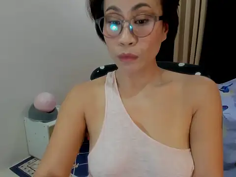 sweetkaley online show from April 2026 10:13:02 PM
