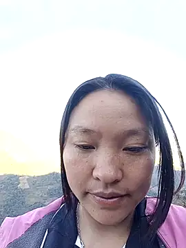 MuiNay online show from November 2025 12:47:01 AM